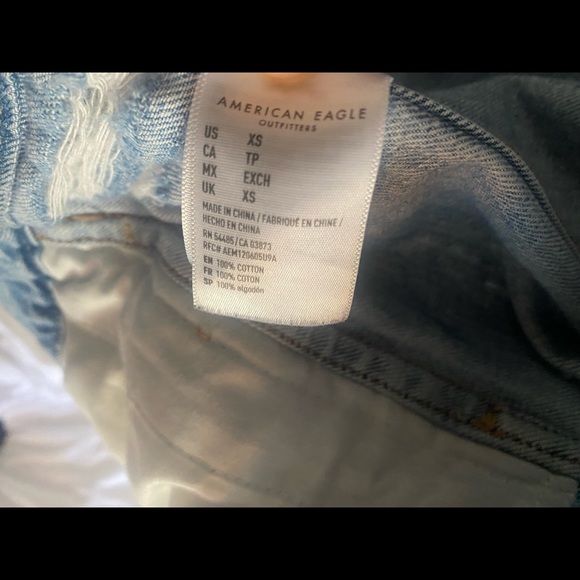 American Eagle Oversized Boyfriend Jean Jacket - Picture 6 of 11